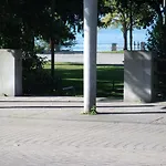 Aeltere Fewo Am Uferpark